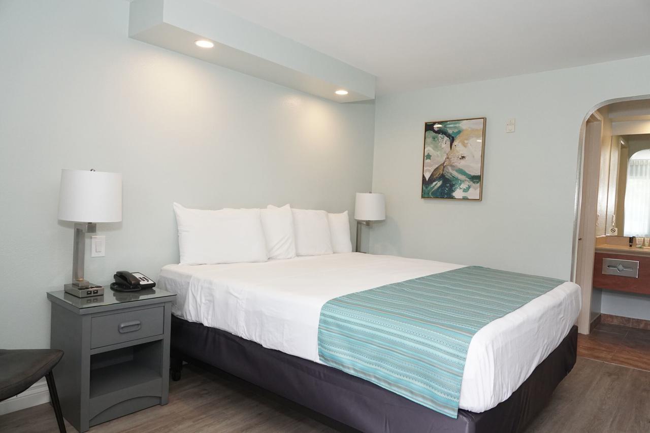 Riverleaf Inn Mission Valley Сан-Диего Экстерьер фото